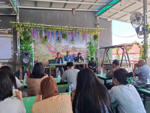 Foto: Narasumber Saat Memaparkan Materi Pengawasan Partisipatif