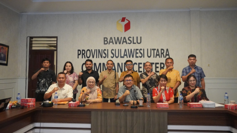 Anggota Bawaslu Minahasa Utara Simon H. Awuy
